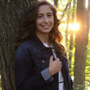 Meet your Posher, Maria